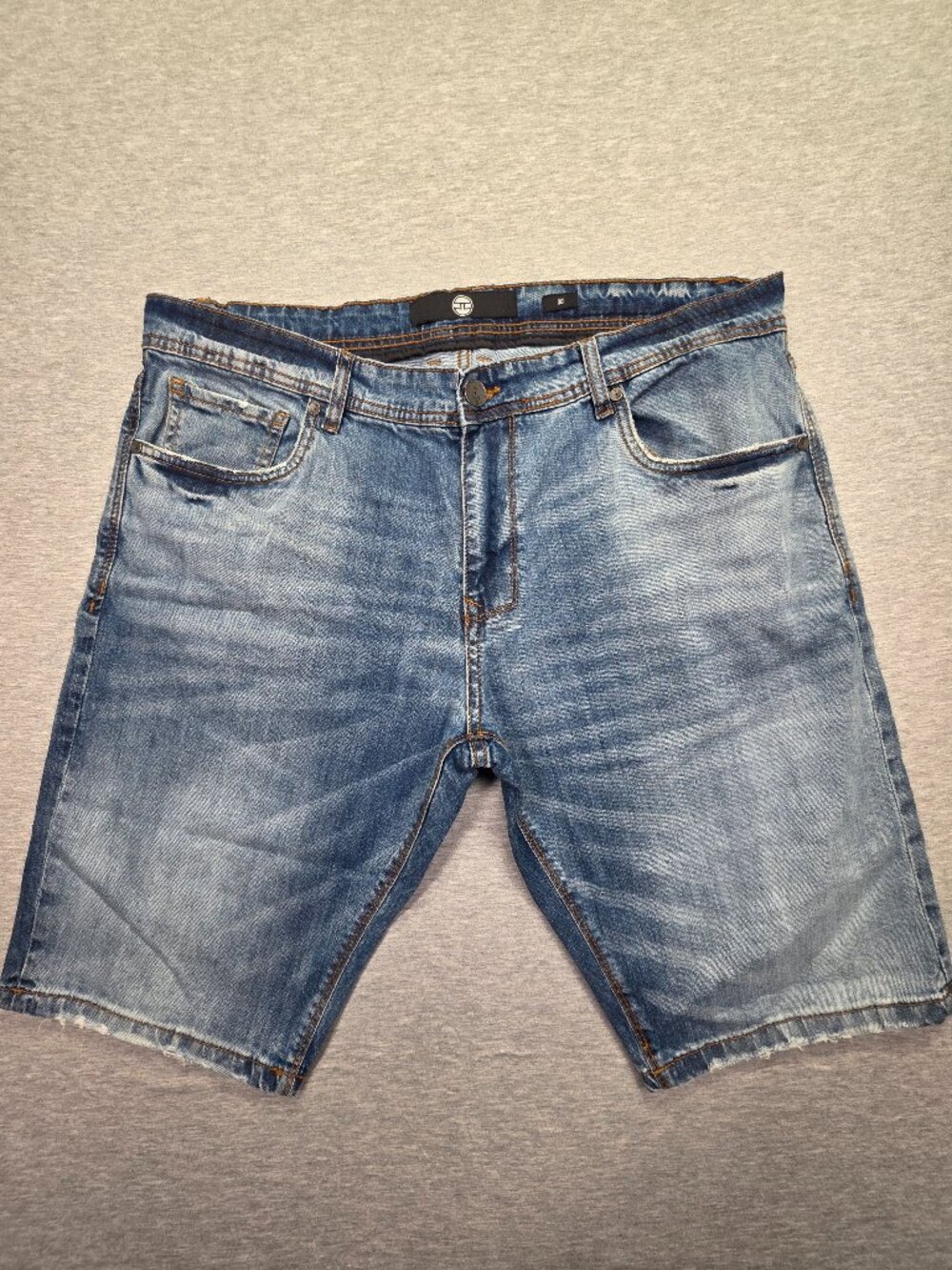 Jordan Craig Men's Light Wash Denim Shorts Size 38 Classic Faded Jean Shorts Raw